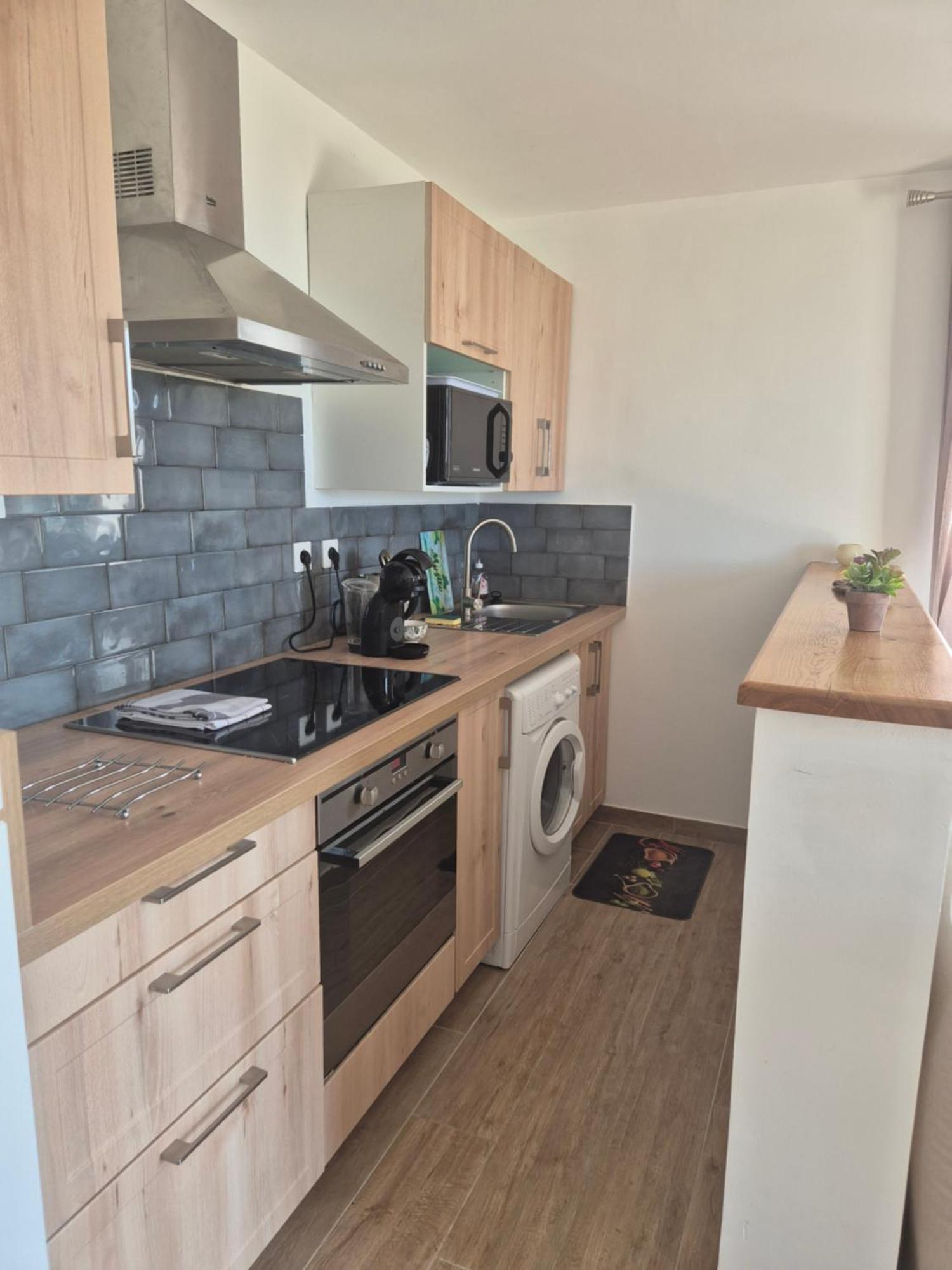 Charmant Petit Logement A 3 Kms De La Plage Belgodere  Luaran gambar